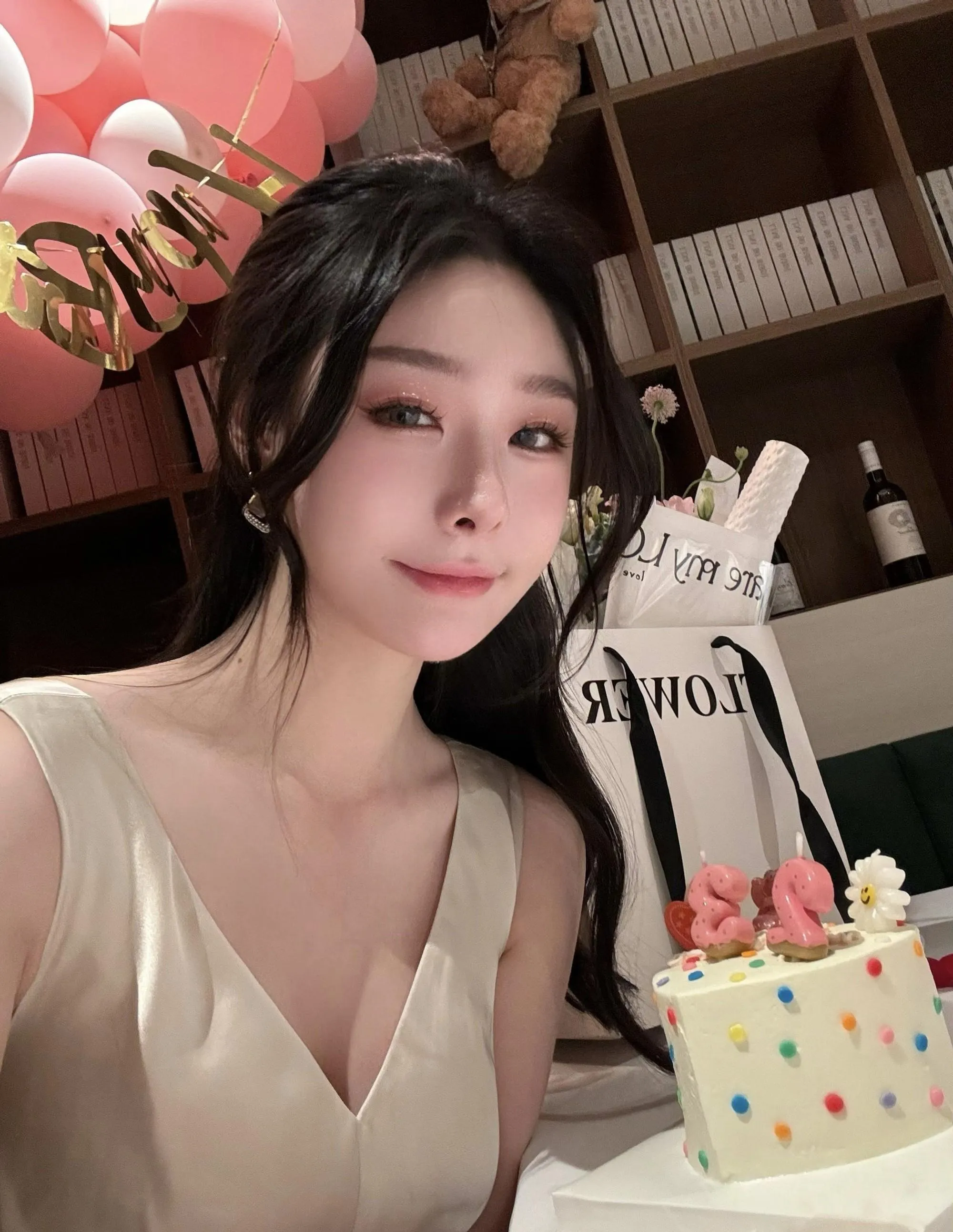 是小逗逗 – NO.007 30粉丝著名美团外卖媛网红模特 全量资源 极品露脸大长腿顶级露出专家 [309P]插图8